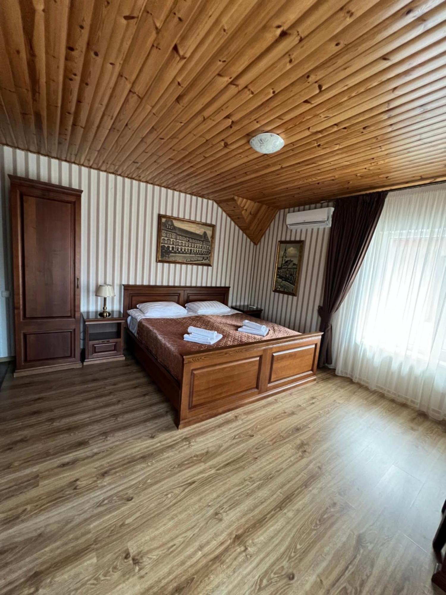 Guest House Villa Lamperti Dyyda Eksteriør bilde