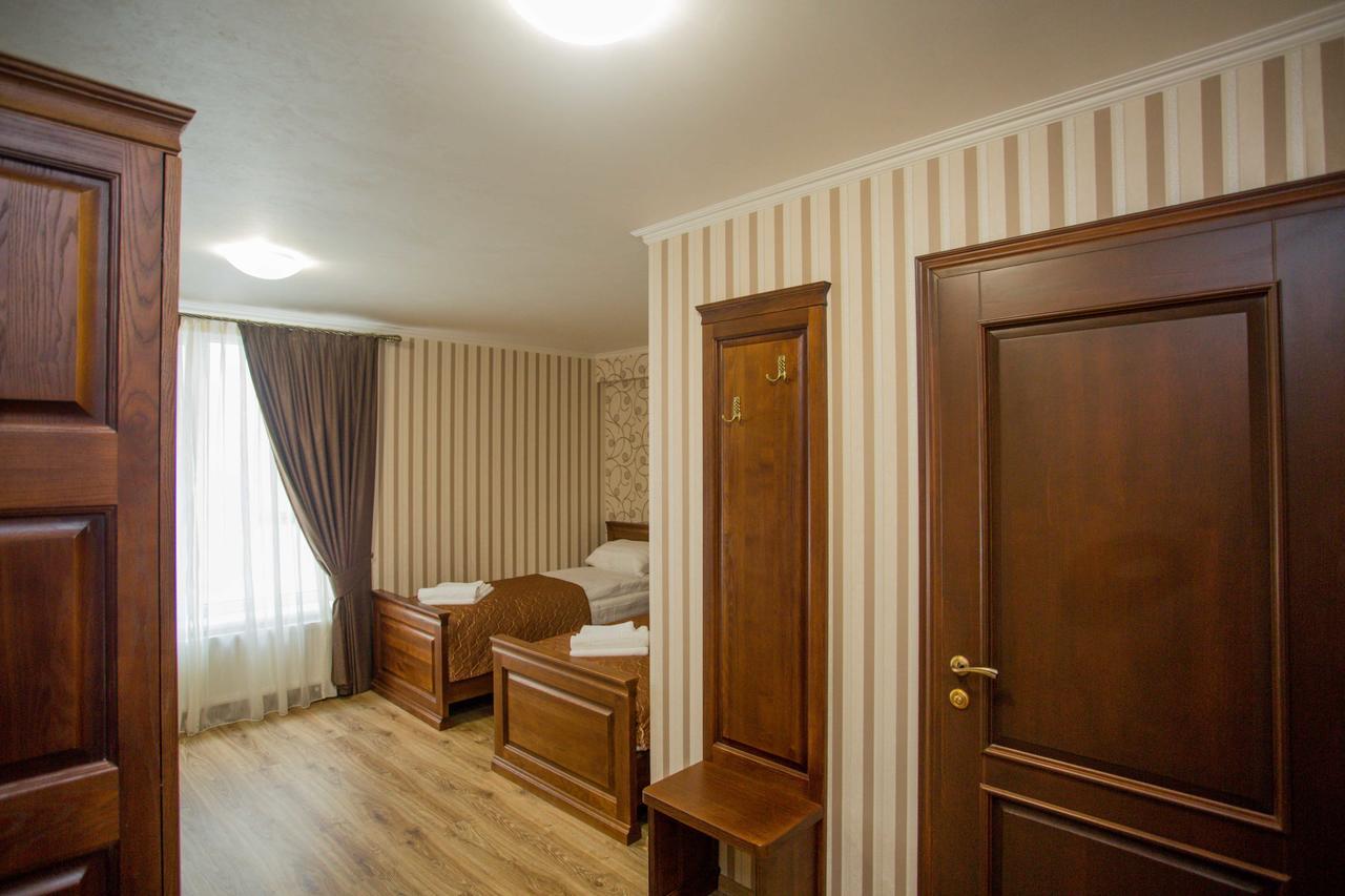 Guest House Villa Lamperti Dyyda Eksteriør bilde