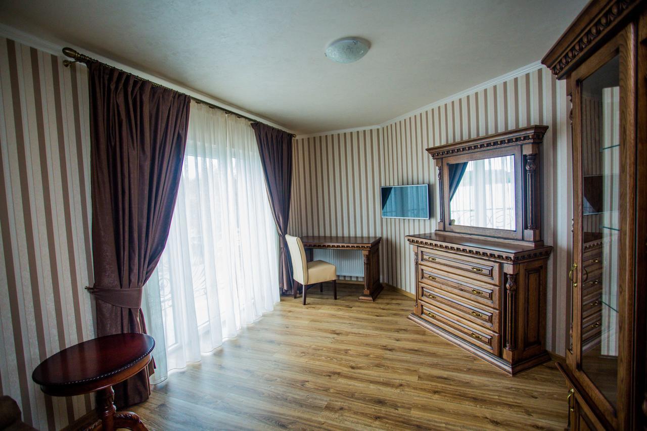 Guest House Villa Lamperti Dyyda Eksteriør bilde