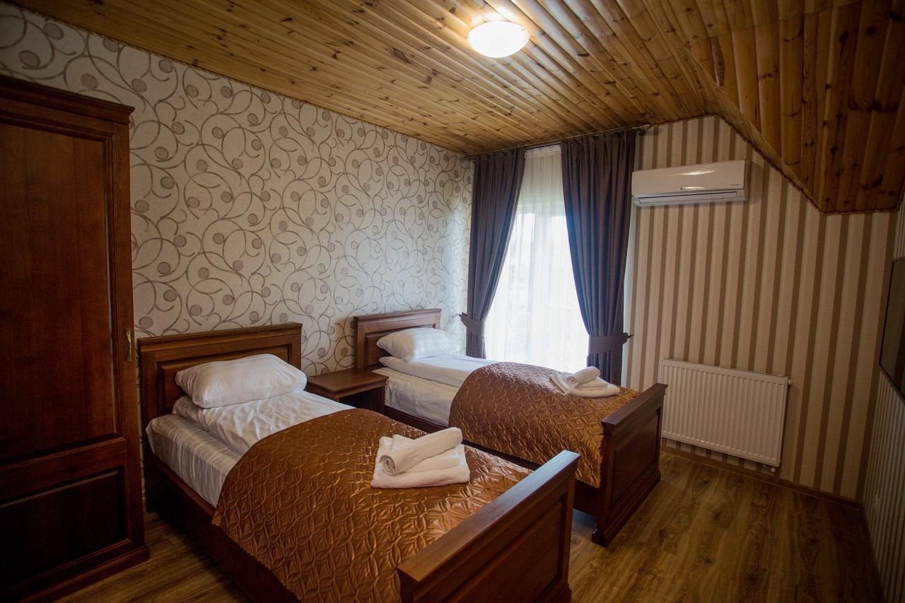 Guest House Villa Lamperti Dyyda Eksteriør bilde